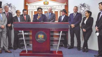 Burócratas del Gobierno boliviano