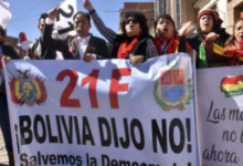 Bolivianos-celebran-el-21-de-febrero-678x381