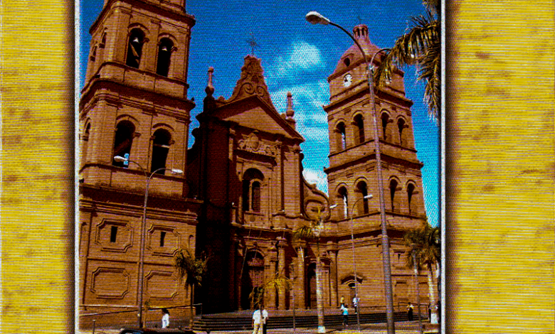 Portada de "La Iglesia en Santa Cruz: 400 años de historia (1605-2005)", libro escrito por el padre Roberto Tomichá Charupá.