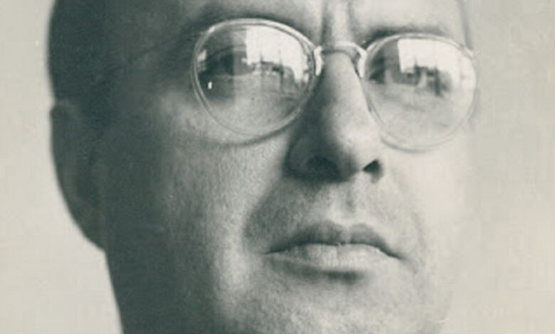 Isaac Guzmán Valdivia, retrato horizontal.