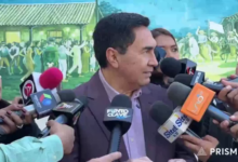 El diputado de Libre, Germaín Caballero, brinda conferencia de prensa referente a la lista de Nadia Beller.