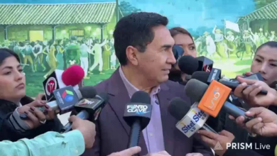 El diputado de Libre, Germaín Caballero, brinda conferencia de prensa referente a la lista de Nadia Beller.